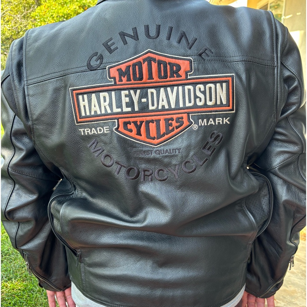 Men’s Harley Davidson leather jacket